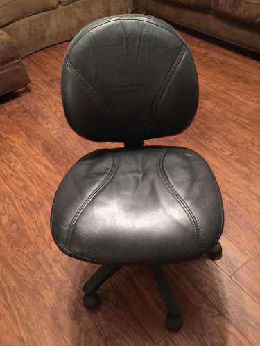 Black Rolling Leather Office Desk Chair