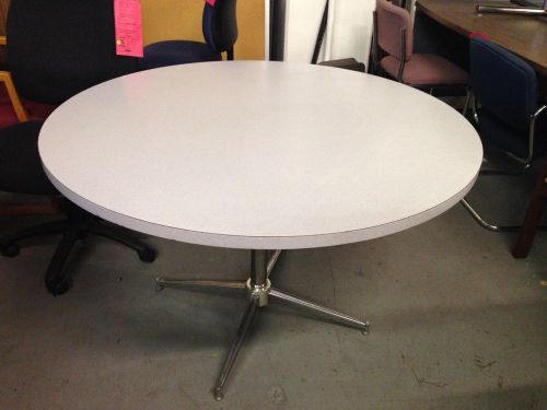 ***ROUND CAFETERIA TABLE in GRAY COLOR LAMINATE w/ CHROME X-BASE 48&#034;DIAM***