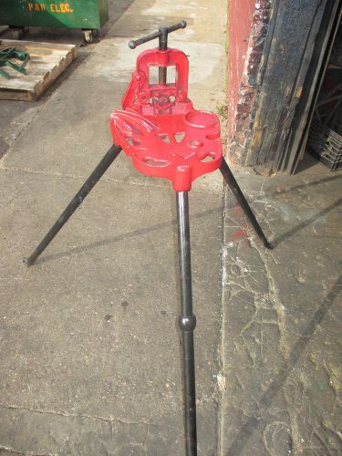 RIDGID 40A TRISTAND  1/8 - 2&#034; CAPACITY OLD STYLE