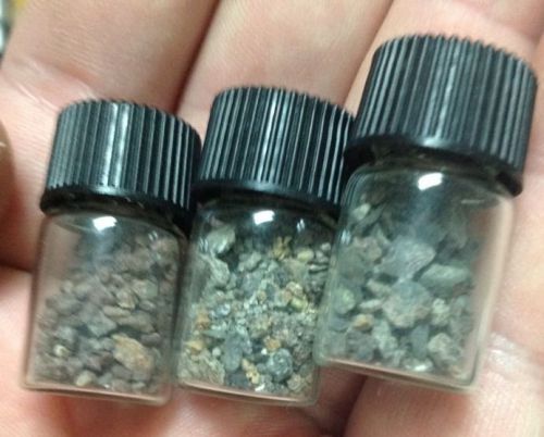 3 Vials Of Different Grate Sizes, 221,000 When Poured Out! Pebbles, Not Dust!