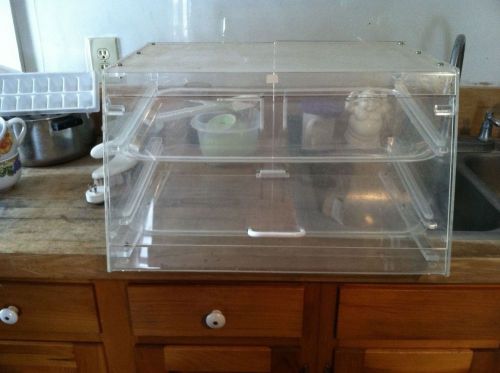 Acrylic Pastry/Bakery display case