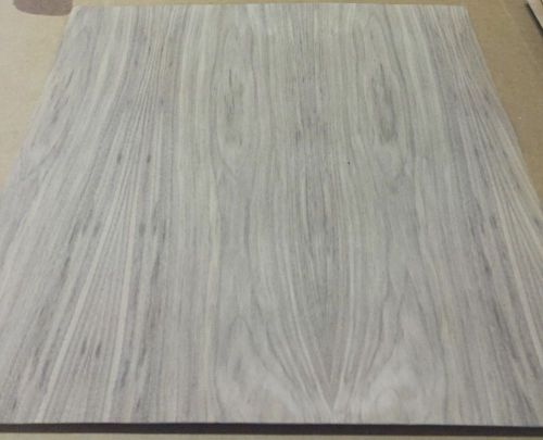 Walnut wood veneer 24&#034; x 24&#034; on paper backer &#034;A&#034; grade quality 1/40th&#034; thickness