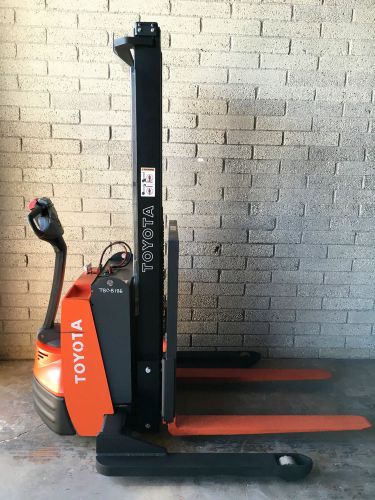 2007 Toyota 7BWS13 Walkie Straddle Stacker Electric Forklift Truck 2500lb
