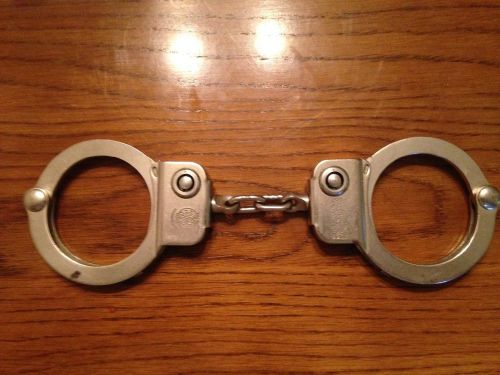 Smith &amp; Wesson Model 94 Max Security Handcuff Very Collectable