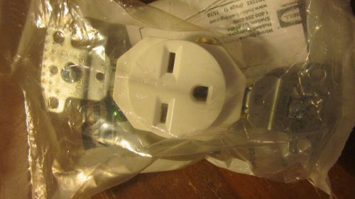 Hubbell RR155WZ single receptacle white 15a 250v