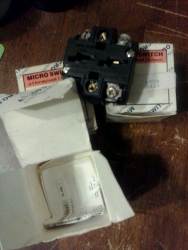 Lot of 3 Micro switch Honeywell division PTCB 9423