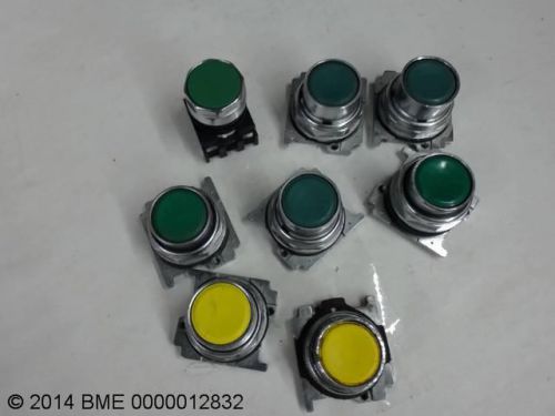LOT OF 8 PUSH BUTTONS, 6-GREEN, 2-YELLOW