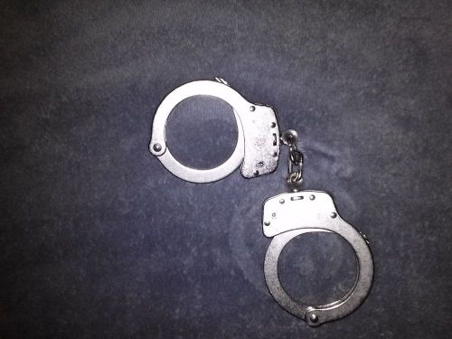Smith and wesson model 100p pushpin double lock handcuffs nickel for sale