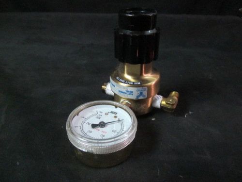 Veriflo 41900628  Pressure Regulator,Brass with Gauge, 3000 PSIG Max Inlet