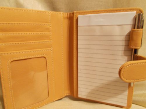 Avon 6&#034; x 4&#034; Black and Tan Notepad Holder with inside pockets, New $12 Value!