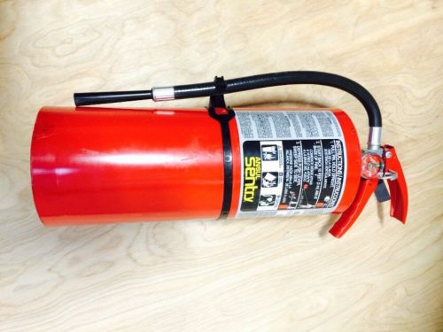 Charged Ansul Sentry A10 H Fire Extinguiser