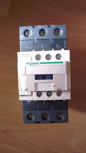 SCHNEIDER ELECTRIC Contacotor 400VAC, 3P, LC1D40AM7