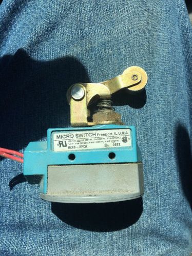 HONEYWELL MICRO SWITCH BZE6-2RQ2 Enclosed Limit Switch, Top Actuator