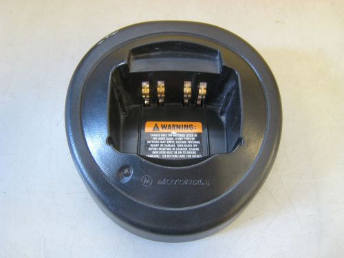 Oem motorola htn9000c ht750 ht1250 two way radio battery charger base only used for sale