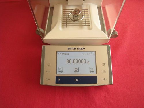 Mettler-Toledo XS205 Analytical SemiMicro Balance Scale 81.00000g / 220.0000g