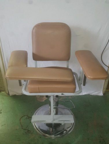 Custom Comfort Pnuematic High Low Hydraulic Blood Draw Drawing Padded Chair