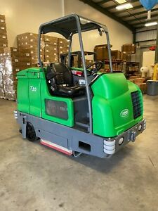 TENNANT T20 LPG, RIDER SCRUBBER, FLOOR CLEANER, ONLY 850 HOURS