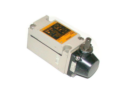 OMRON OIL TIGHT LIMIT SWITCH  10 AMP MODEL D4A-0900