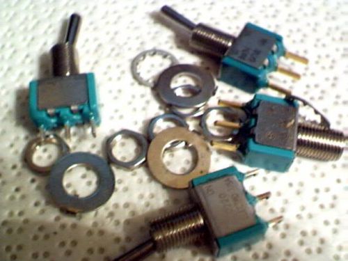 4 electroswitch 1PDT minnie toggle switches 8 amp contacts @ 125 Vac