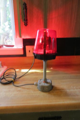 red flashing Tripp Lite plug in wall ready warning lamp light beacon safety