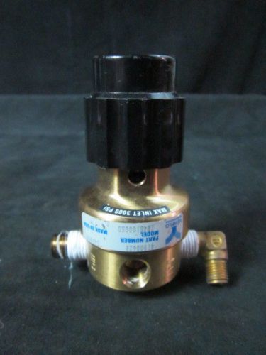 Veriflo 41900628  Pressure Regulator, Brass 3000 PSI Max Inlet