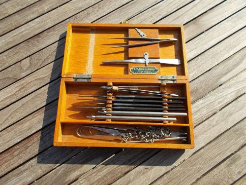 antique cased  dissection set  early XX century