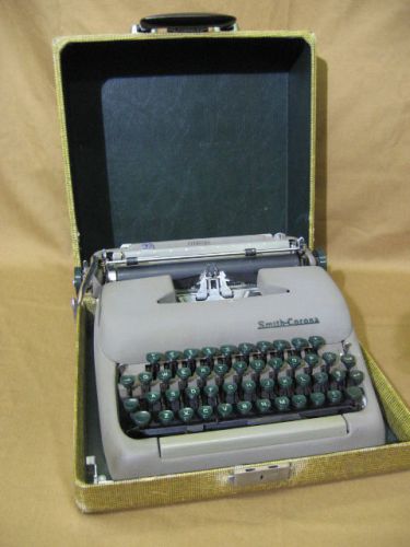 1949-59 Manual Portable Smith Corona Sterling Typewriter Orig Case Clean Working