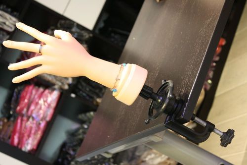 (Hand+ Clamp)Show Mannequin Hand Gloves Display Jewelry Bracelet Necklace Holder