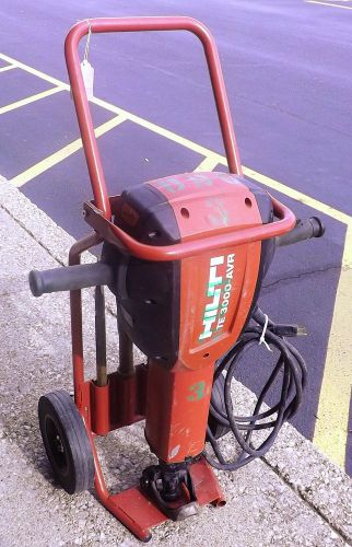 Hilti jack hammer te3000-avr (4 bits included) for sale