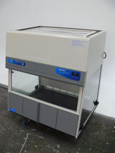Labconco 3970305 3&#039; PCR Enclosure / Hood W/ UV Light, Protection Panel &amp; Airflow