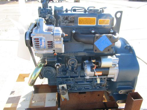 KUBOTA 2010 DIESEL ENGINE D905 NEW Serial # Ag0148 Goverment Surplus 3 Cylinder