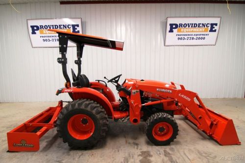 2015 kubota l3301hst tractor 4wd loader, quick attach, warranty, only 26 hours! for sale
