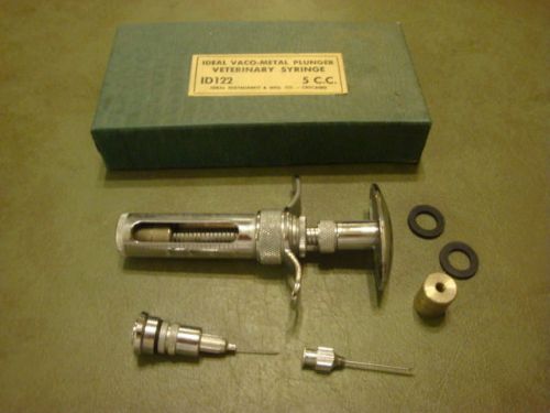 Vintage IDEAL Vaco-Metal Plunger VETERINARY SYRINGE 5 C.C. W/Needles Box #ID122