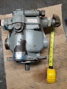 Vickers Hydraulic Pump PVB10 RSW 31CM 11S124, B900 / 500625