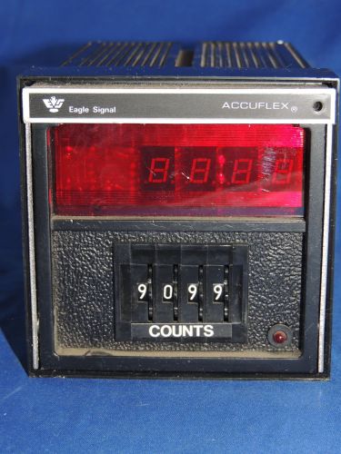 Eagle Signal CT 611A6 Accuflex Counter Timer 120V Used Good Working Condition