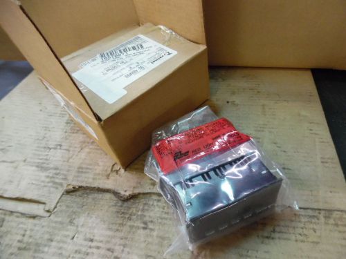 RED LION PAXD PANEL METER, PAXD0010, NEW- IN BOX