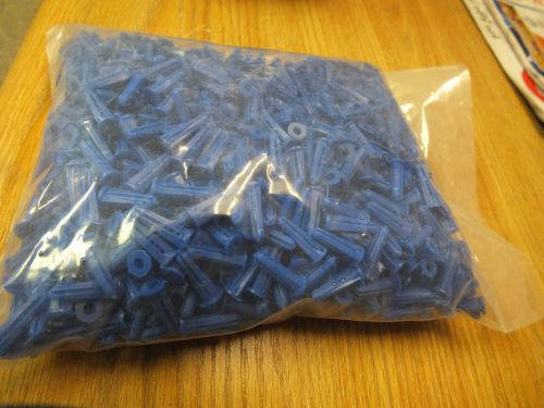 Small Blue 6-8 Plastic anchors ---1000 Pieces