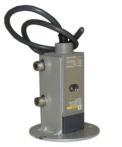 Omron E3L-2LE4-50 Laser Photoelectric Switch Sensor 12/24V Spot Sensing/Warranty