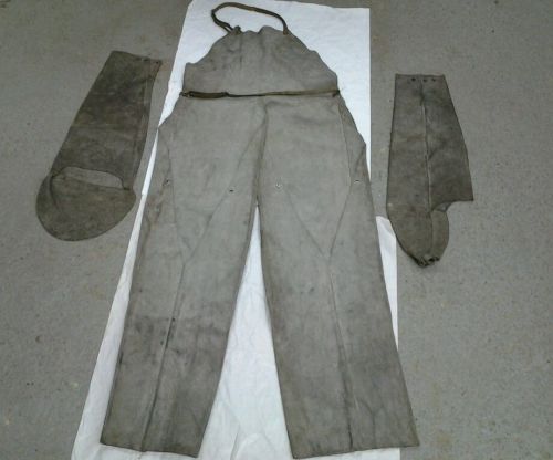 Welding overalls with sleeves