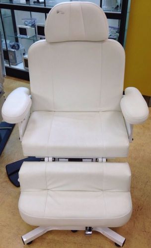 DTS Medical Ultra Comfort Powered Exam Chair