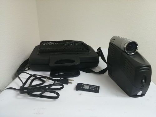 Compaq iPAQ MP3800 DLP projector w Remote, Case