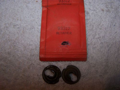 Old antique Briggs and Stratton valve retainer part# 93312 set (2)