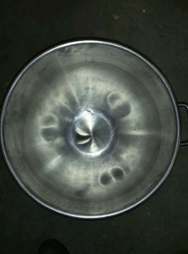 Stainless Steal bowl for a Hobart 40  Quart  VMLHP