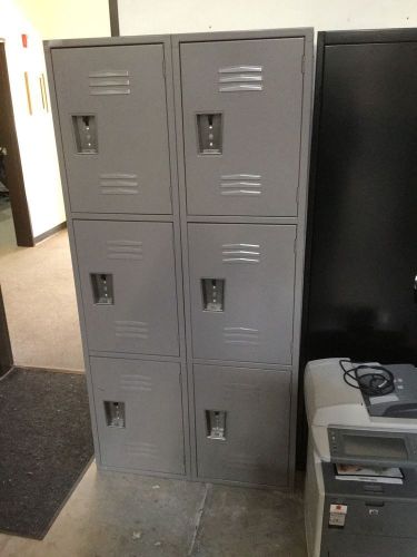 lockers 18x24x24 by republic storage clean!!!