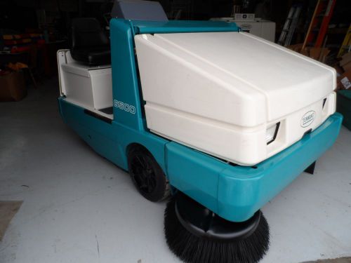 Tennant 6500 LP Sweeper low hrs. ONLY 533 ! Great Deal !!SHIPPING NO PROBLEM
