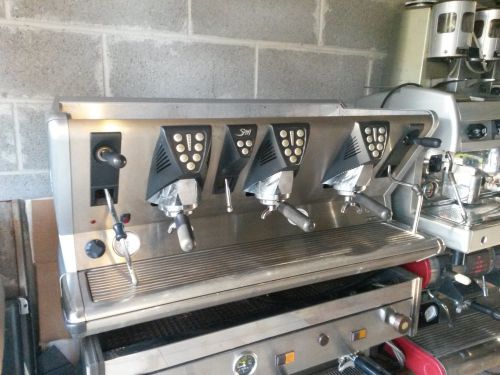La san Marco 100S espresso professional coffe machine 3 group bar