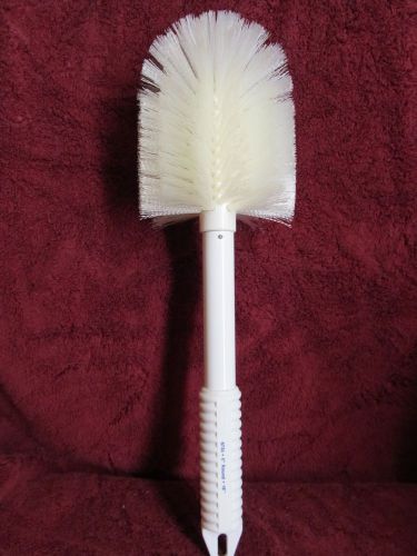 Rubbermaid Commercial #6735 16 inch X 5 inch Round tip White Muti Purpose Brush