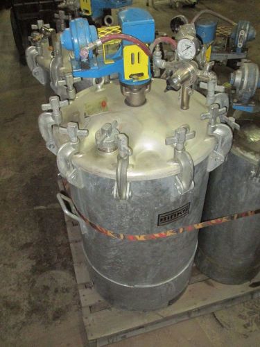 Binks 15 gallon galvanized pressure tank paint pot with regulator model 83-5207 for sale