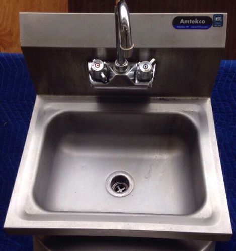 Amtekco 17&#034;x15&#034;x4&#034; Deep Stainless Steel Commercial Wall Mount Hand Sink. Used