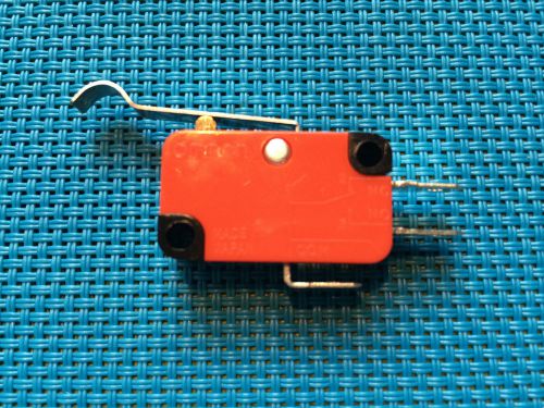 Omron micro safety limit switch ac / dc v-154-1c25 simulated roller snap action for sale
